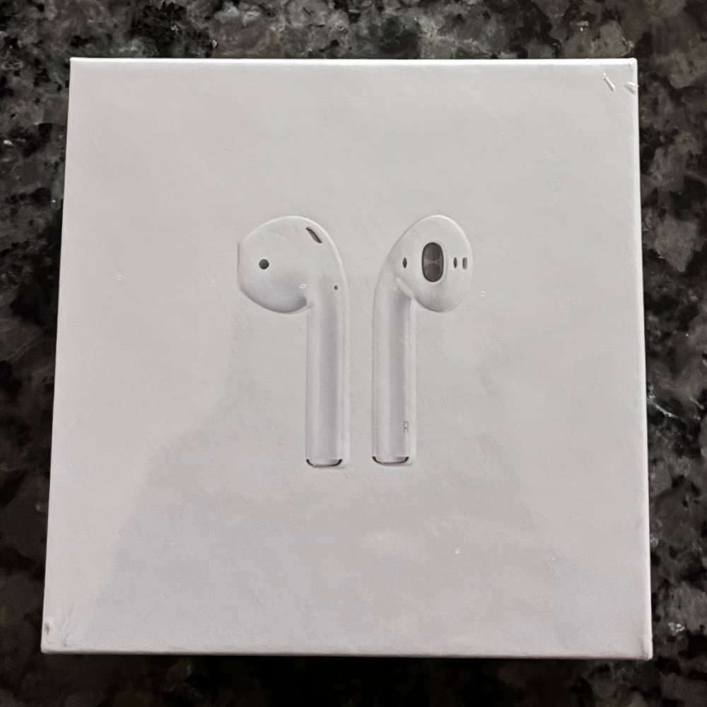 Apple AirPods Second Generation